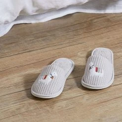 Morgan & Finch Llama Embroidered Slippers -Morgan & Finch Shop 20127101 V03 2