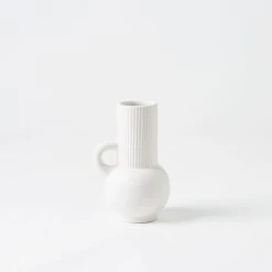 Morgan & Finch Flounder Ribbed Urn Small - White