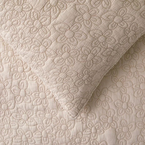 Morgan & Finch Daisy Quilt Cover 4 Morgan & Finch Daisy Quilt Cover - Image 2