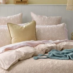 Morgan & Finch Daisy Quilt Cover 15 Morgan & Finch Daisy Quilt Cover -Morgan & Finch Shop 21861001 V03