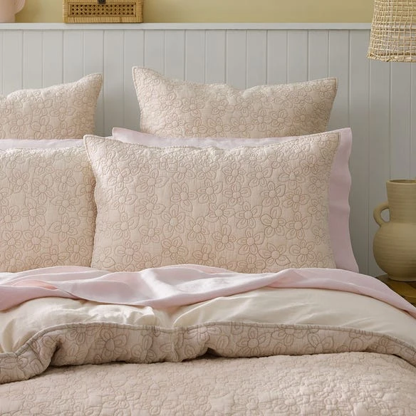 Morgan & Finch Daisy Quilt Cover 5 Morgan & Finch Daisy Quilt Cover - Image 3