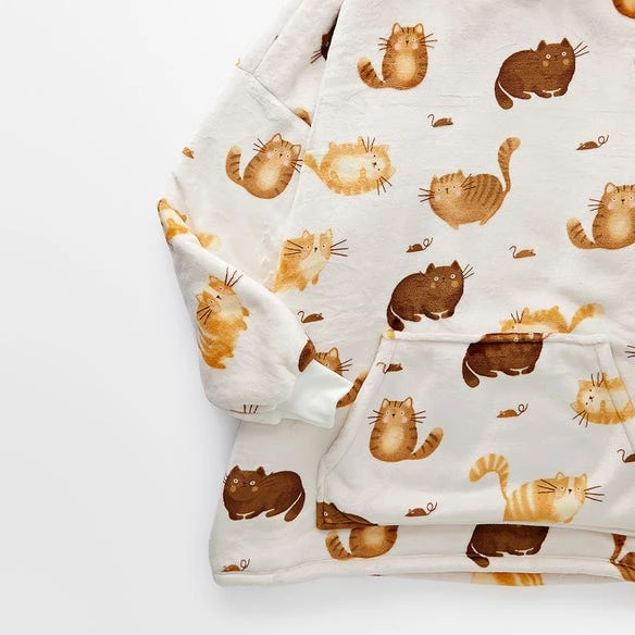 Morgan & Finch Winston Hooded Sherpa Blanket 3 Morgan & Finch Winston Hooded Sherpa Blanket