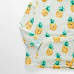 Morgan & Finch Pineapple Hooded Sherpa Blanket -Morgan & Finch Shop 22530201 V01