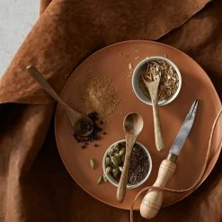 Cotton House Retreat 375g Candle - Leather And Sandalwood