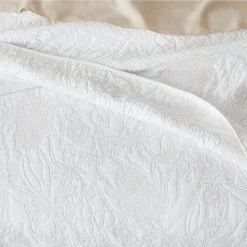 Cotton House Somerton Bedspread 15 Cotton House Somerton Bedspread -Morgan & Finch Shop CH W23 Somerton Detail 1 4