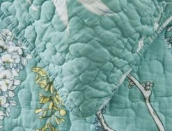 Morgan & Finch Japanese Flower Bedspread