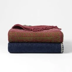 Morgan & Finch Maple Throw - Burgundy