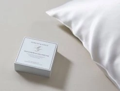 Morgan & Finch Silk Pillowcase - White -Morgan & Finch Shop G SILK PILCAS 010201 00700 V01 5