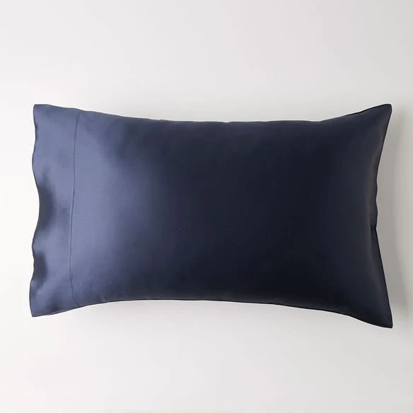 Morgan & Finch Silk Pillowcase - Navy 3 Morgan & Finch Silk Pillowcase - Navy