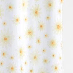 Morgan & Finch Daisy Shower Curtain