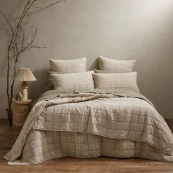 Morgan & Finch Reid Coverlet - Oatmeal