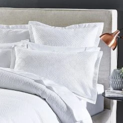 Morgan & Finch Syracuse Quilt Cover