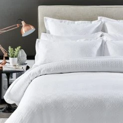 Morgan & Finch Syracuse Quilt Cover -Morgan & Finch Shop M F Syracuse QQC Close Up