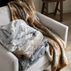 Morgan & Finch Arctic Faux Fur Throw - Grey Fox -Morgan & Finch Shop M F Winter Essentials 18197 1