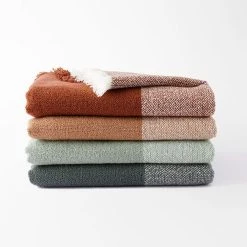 Morgan & Finch Braddon Throws - Sage -Morgan & Finch Shop M F Braddon Checked Throw 22554 R SI 5